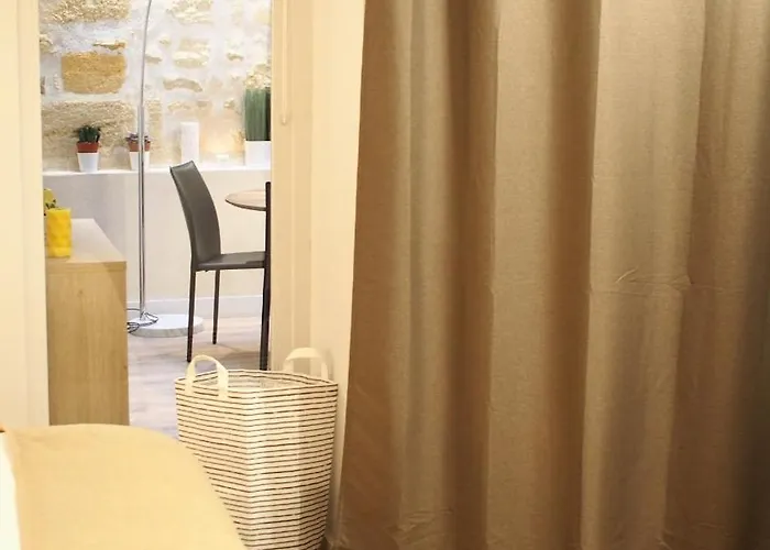 Esprit Bordelais Apartment *